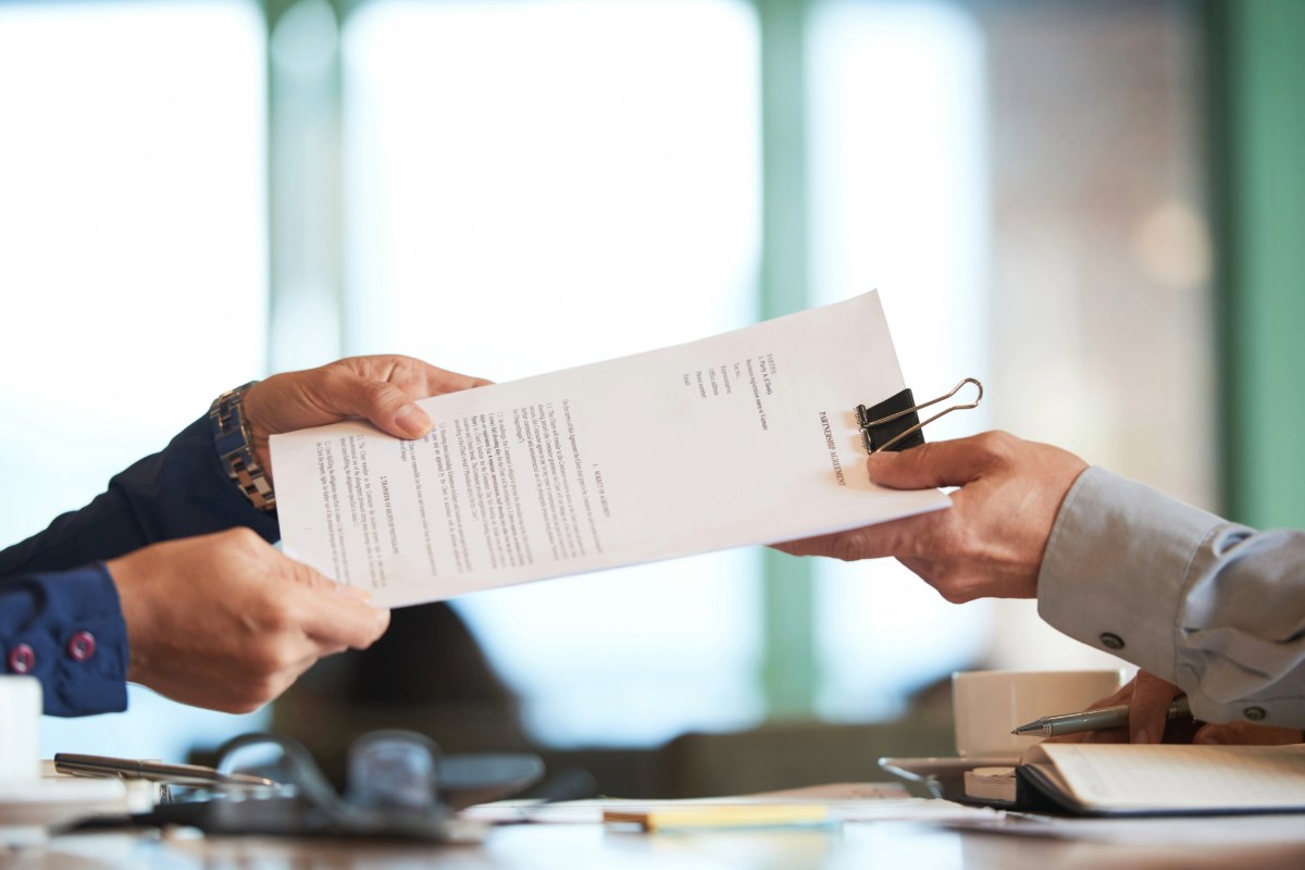¿Cómo realizar trámites con la administración electrónica en España?
